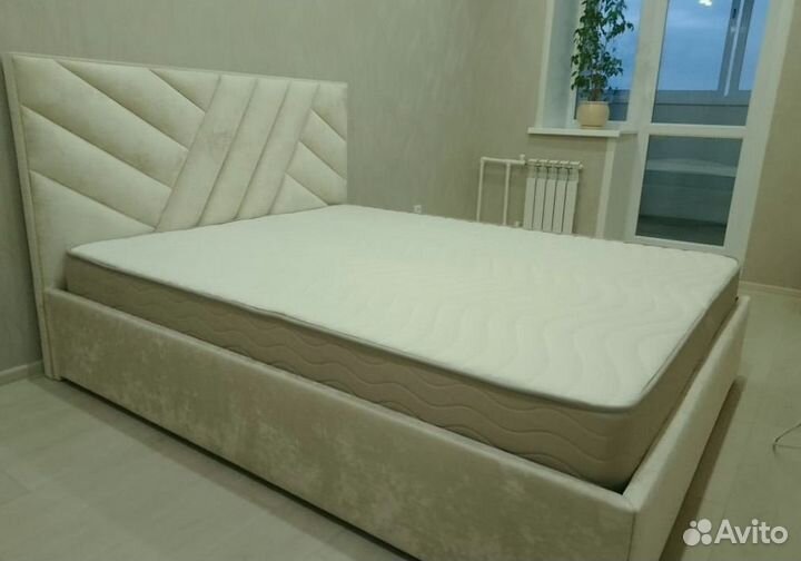 Дизайнерская кровать