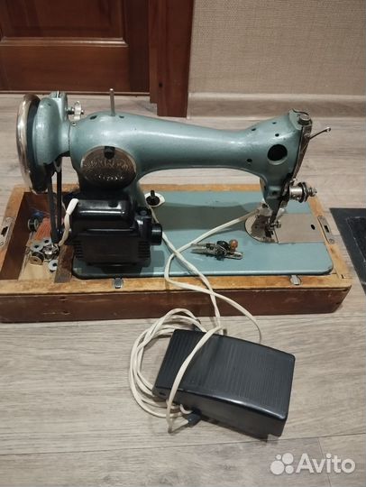 Швейная машина бу