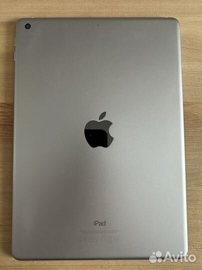 iPad A1822, 5 поколение, 2017 года