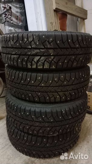 Колеса зимние 185 65 р15 почти новые