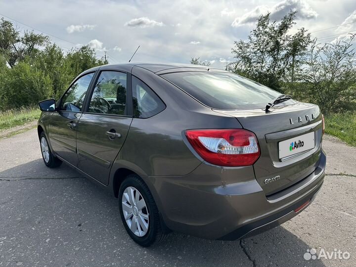 LADA Granta 1.6 МТ, 2021, 800 км