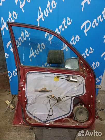Черри Тиго T11 дверь передняя левая красная цветет