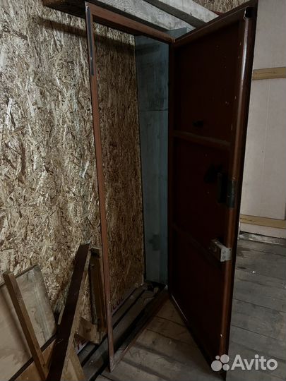 Дверь металлическая