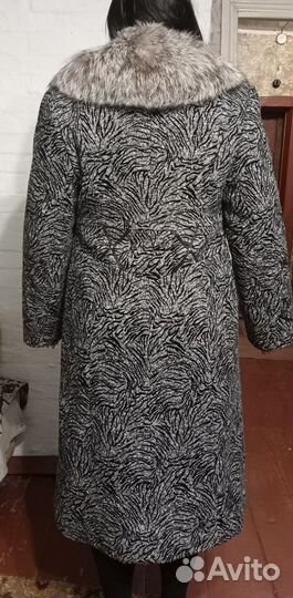 Пальто женское зимнее с воротником