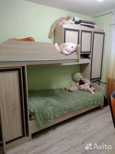 Мебель в детскую комнату для школьников