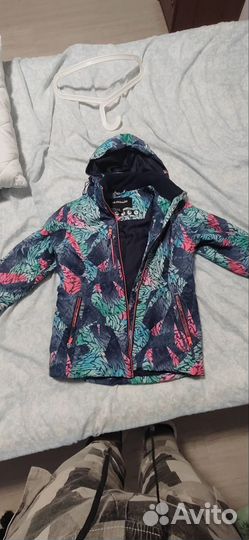 Горнолыжная куртка на девочку