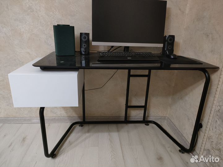 Компьютерный стол desk черный