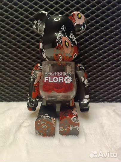 Bearbrick Flowers 28 cm