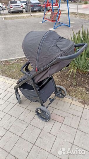 Коляска 2 в 1 прогулочная со спальным местом