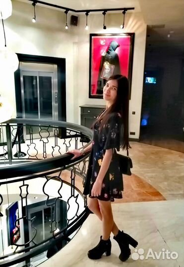 Хостес, администратор, модель