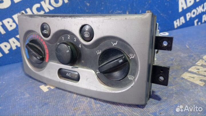 Блок управления печкой Chevrolet Aveo T200 седан