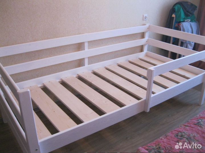 Детская софа из массива