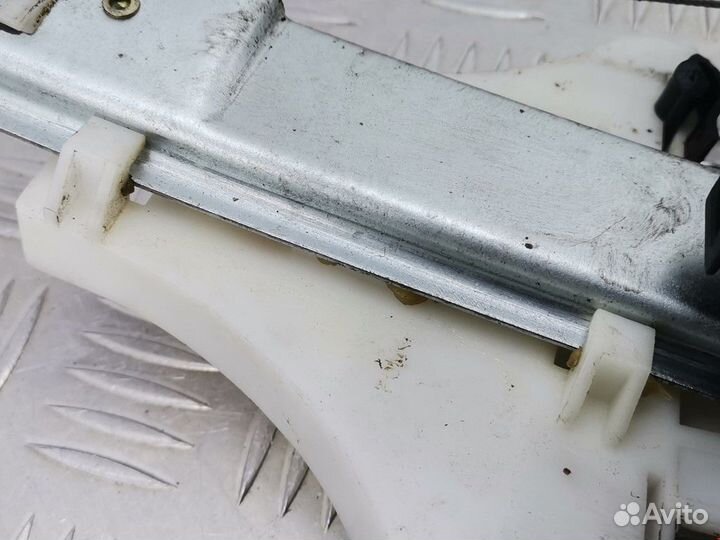 Стеклоподъемник электрический задний правый Ford 3