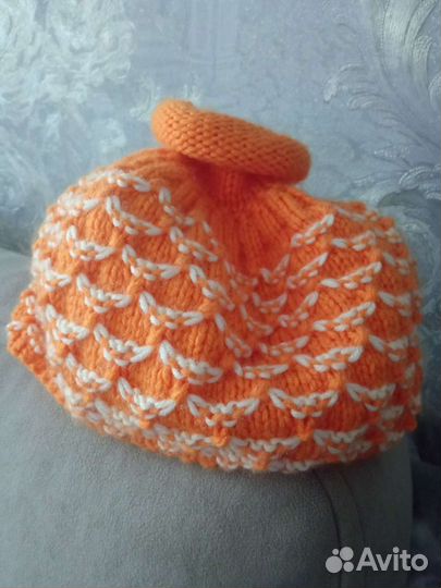 Шапка для девочки с хвостиком : )