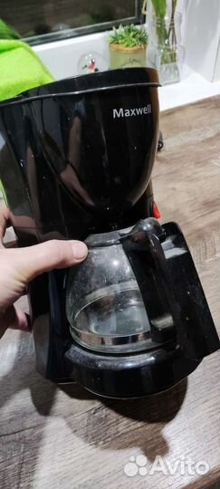 Кофеварка Maxwell MW -1651 BK