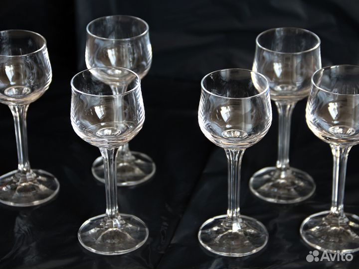 Хрустальные рюмки на ножке 9 шт