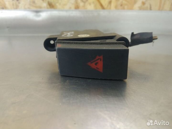 Кнопка аварийной сигнализации Faw Vita