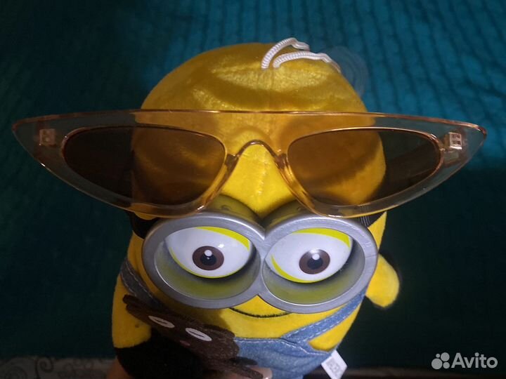 Солнцезащитные очки модные