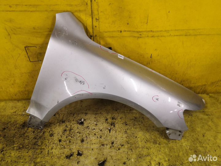 Крыло правое Volkswagen Touareg 7L
