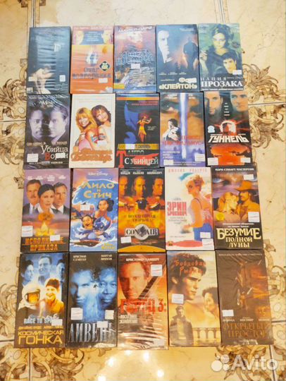 Фильмы Голливуда. Запечатанные новые видеокассеты