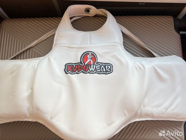 Жилет на грудь