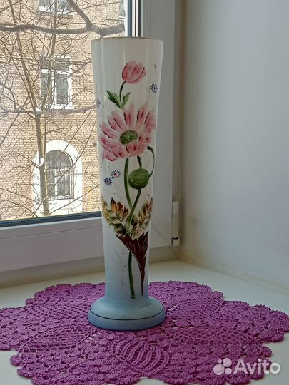 Старинная ваза молочное стекло