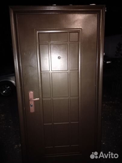 Металлическая дверь бу