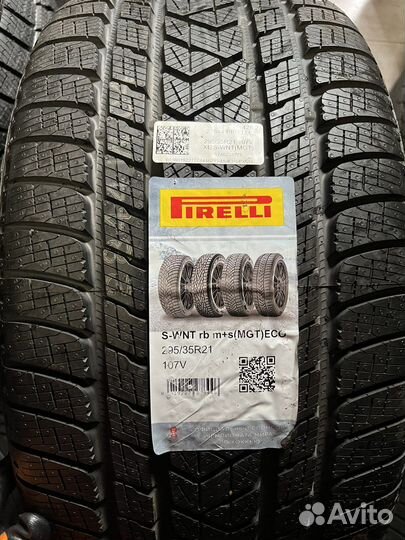Pirelli Scorpion Winter 295/35 R21 и 315/30 R22 107V
