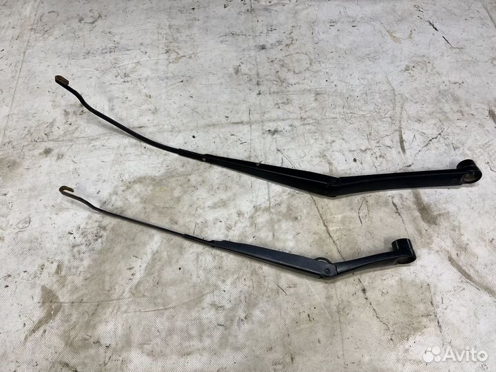 Поводок дворника hyundai avante левый правый