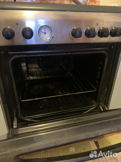 Электрическая кухонная плита Ariston CE6V M3 X/R