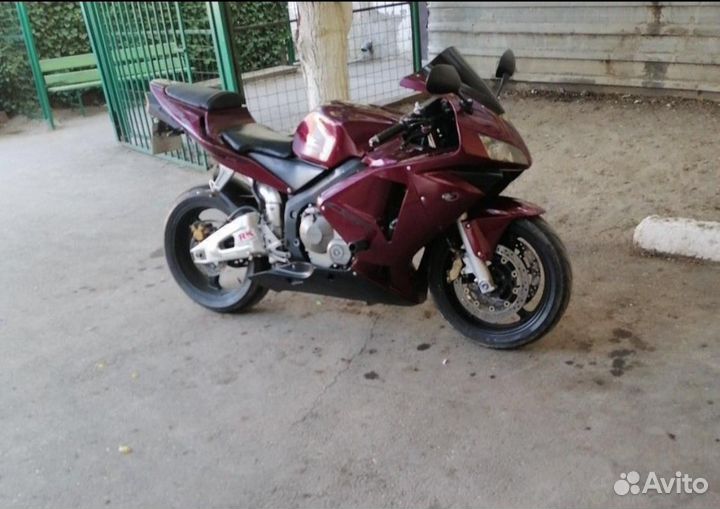 Спортбайк Honda CBR600RR
