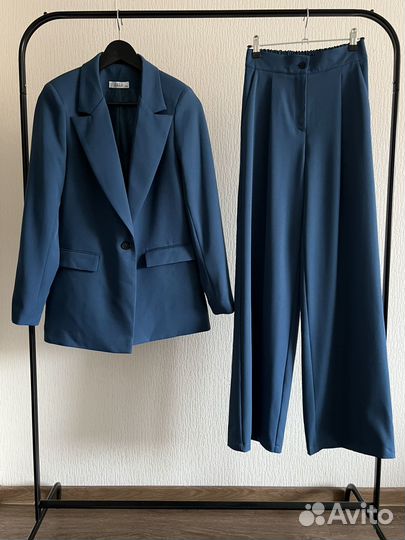 Новые женские классические костюмы 42 44