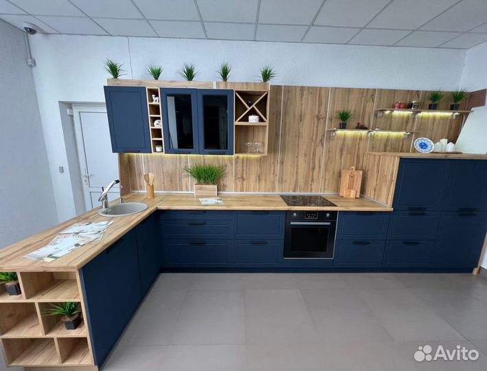 Кухонный гарнитур новый угловой