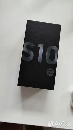 Samsung Galaxy S10e, 6/128 ГБ