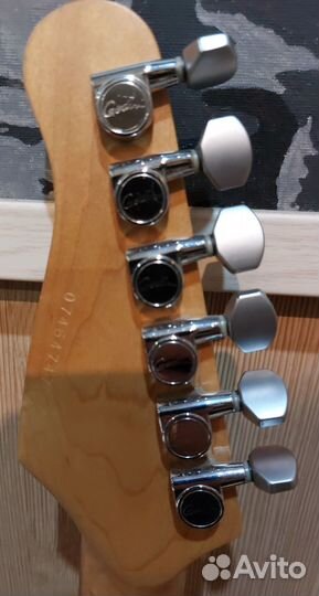 Электрогитара Godin SD Red