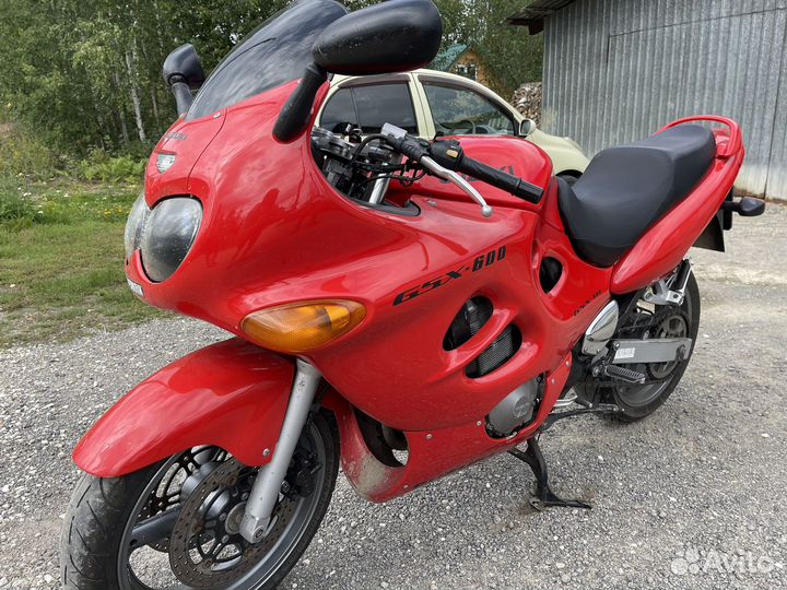 Suzuki GSX 600-F