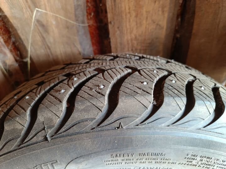 Sava eskimo stud R16 205/55