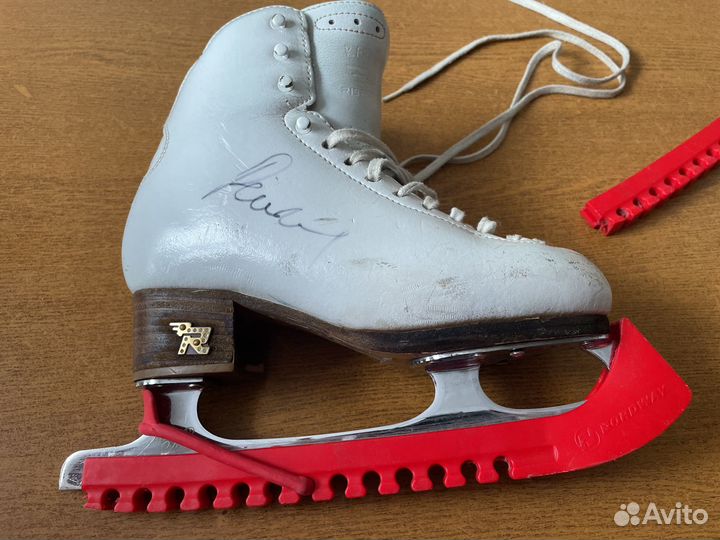Фигурные коньки risport RF 2 240