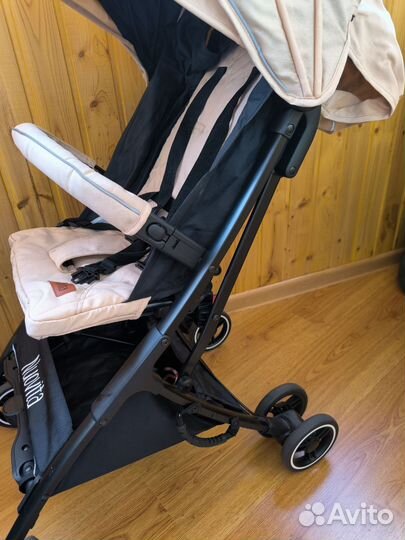 Прогулочная коляска nuovita