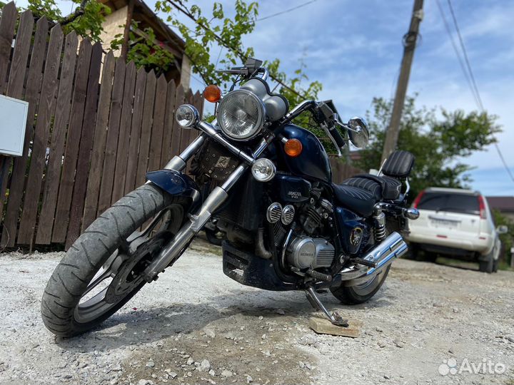 Honda Magna