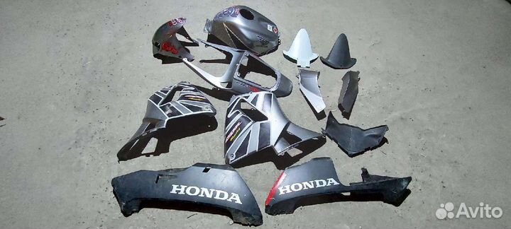 Комплект оригинального пластиеа Honda CBR600RR