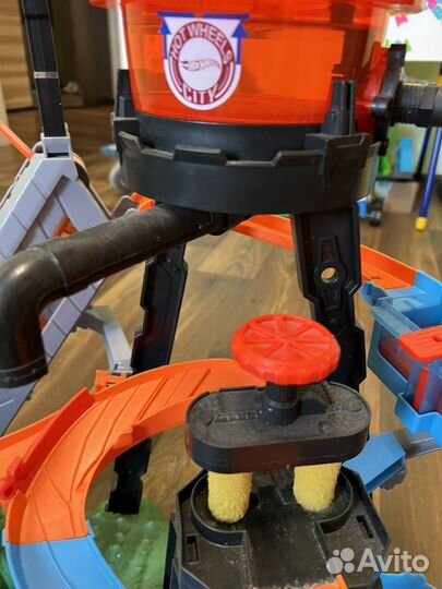 Трек хот вилс автомойка