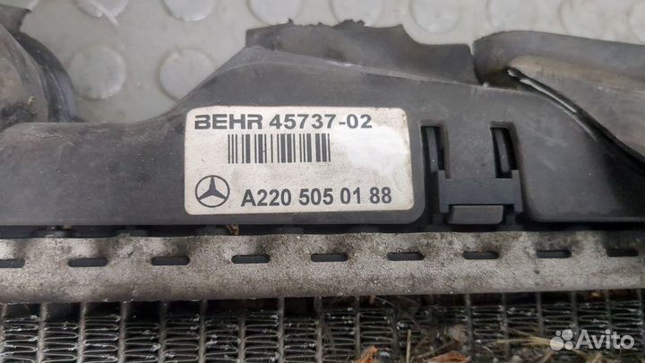 Радиатор охлаждения двигателя Mercedes S W220, 200