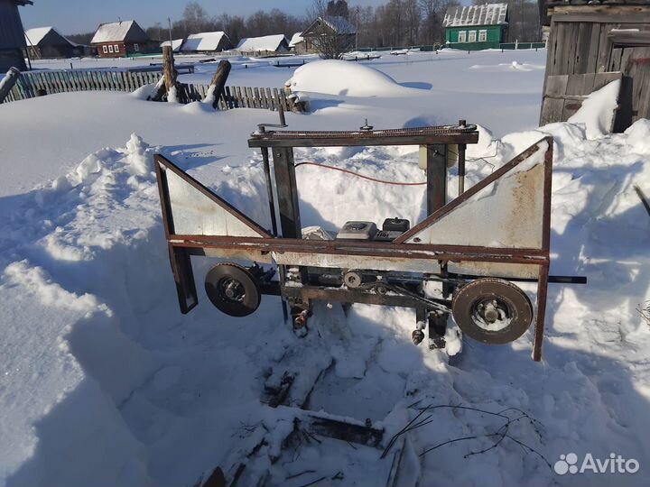 Пилорама с бензиновым двигателем