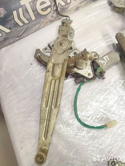 Стеклоподъёмник Mitsubishi Pajero Sport