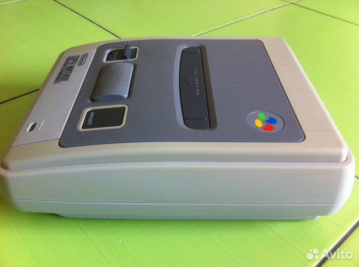 Заряженная Super Nintendo (snes) PAL региона