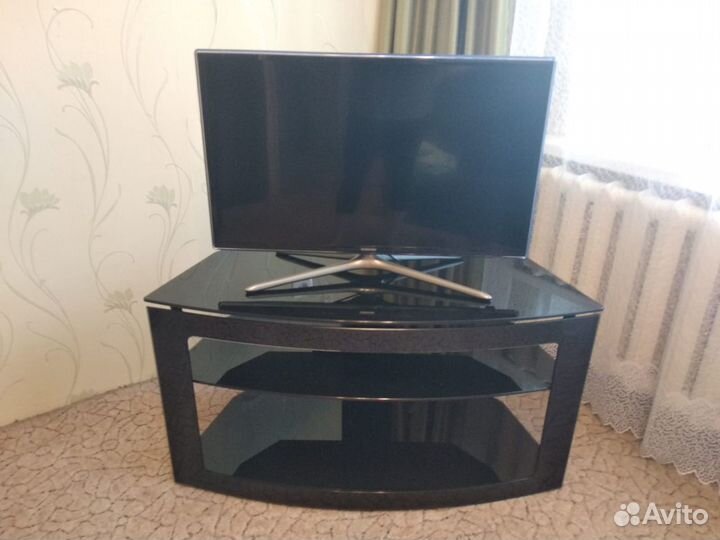 Тумба под телевизор