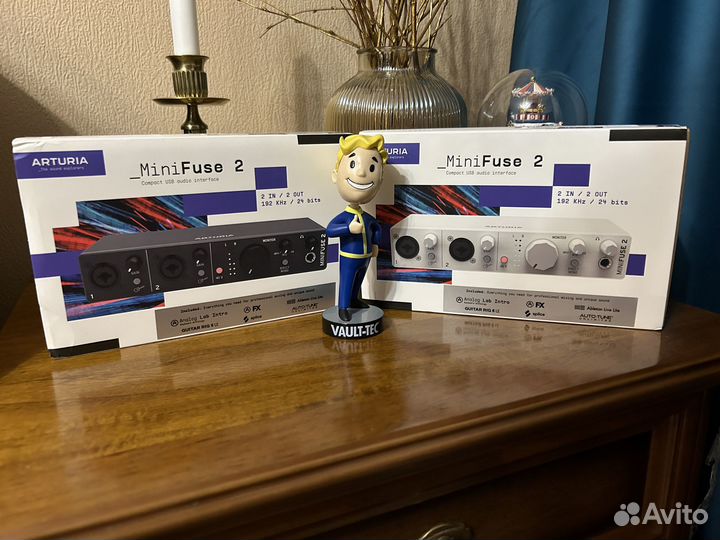 Звуковая карта Arturia MiniFuse 2 black Новая