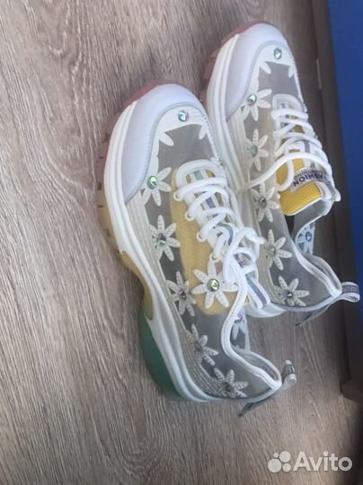 Кроссовки женские 40 размер