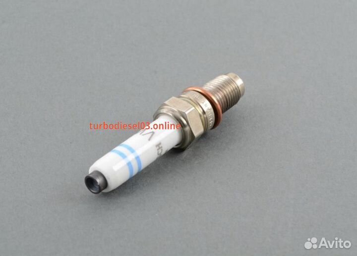 Свеча зажигания 04E905612C VAG